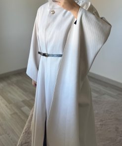Cape Longue avec Ceinture – Élégance et Confort pour la Femme Modeste