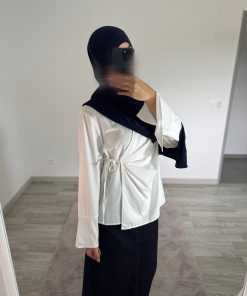 Chemise à Nouer sur le Côté – Élégance Minimaliste et Confort au Quotidien